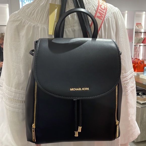 Michael Kors Backpack Bag Phoebe Medium Flap Drawstring Backpack Black 

NWT - Picture 9 of 16